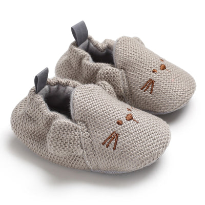 Cuddly knitted animal baby shoes