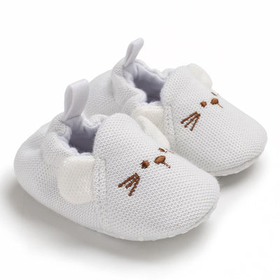 Cuddly knitted animal baby shoes