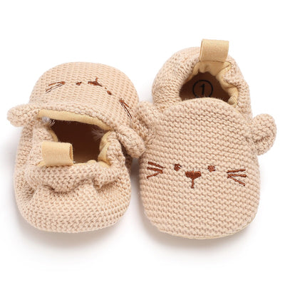 Cuddly knitted animal baby shoes