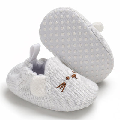 Cuddly knitted animal baby shoes