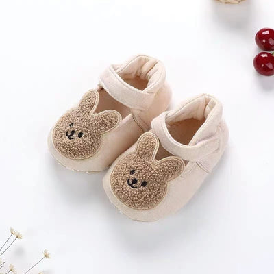 Cuddly knitted animal baby shoes