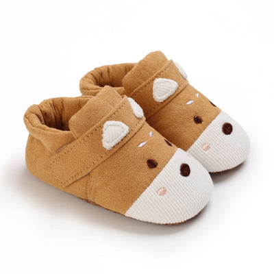 Cuddly knitted animal baby shoes